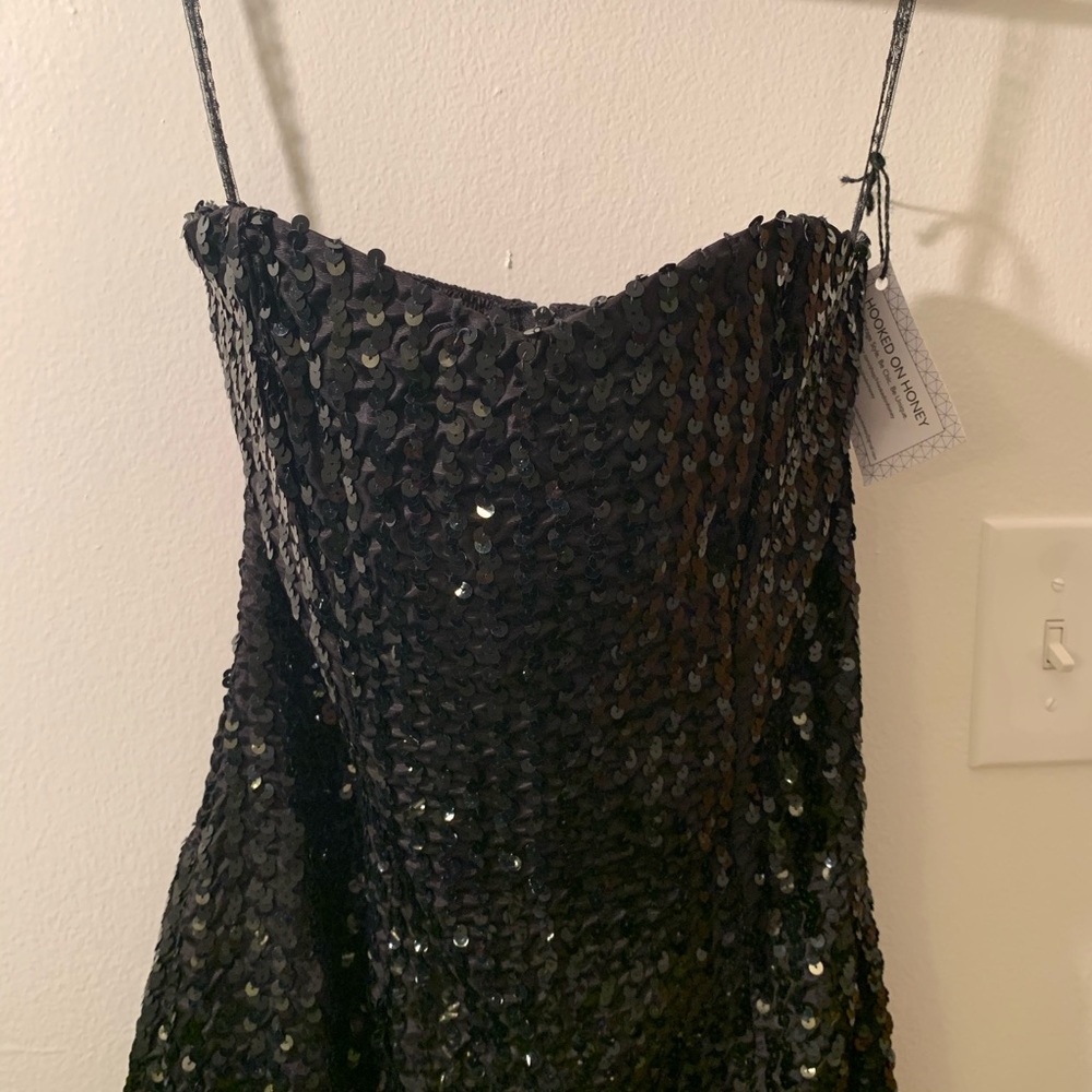 ✨ Strapless Sparkly Sequin Mini Dress | Party • Holiday • Date Night ✨ - Picture 9 of 12